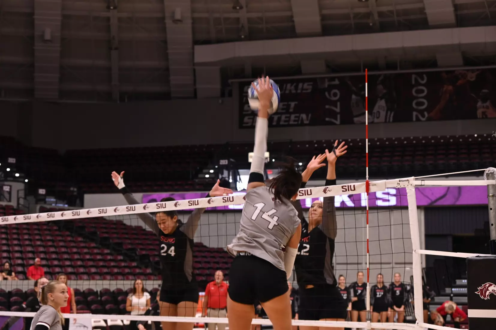 Ella Swansiger attacks a ball.
