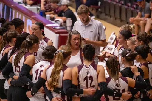 Saluki Volleyball falls to Saint Louis in five sets