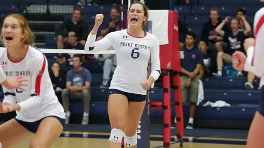 Sienna Young (center) posted a double-double Saturday to lead Saint Mary's.