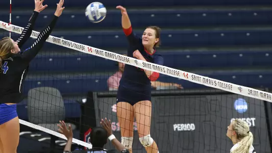 Lindsey Knudsen led three Gaels who had double-doubles Saturday with a team-high 11 kills to go with 11 digs.