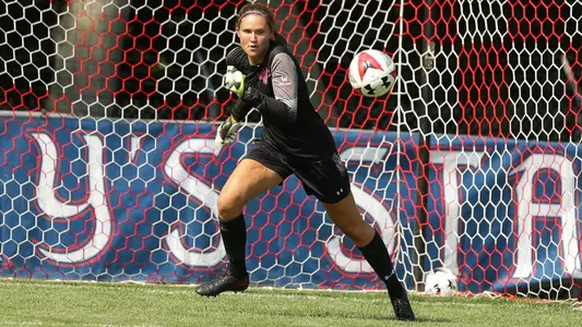 Sophomore Sarah Sawatzky had a career game with seven saves versus the Vandals