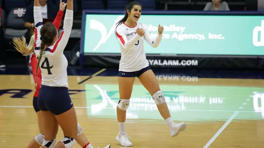 Volleyball - VB | Saint Mary's 3, Fresno State 0
9/8/201