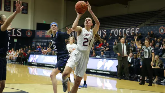 Stella Beck led all players with a season-high 24 points on 10 for 11 shooting Saturday at San Diego.