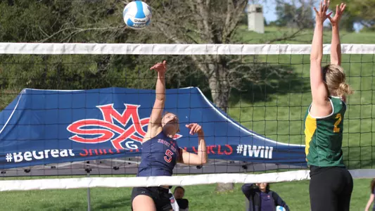 Payton Rund won her fifth straight match with partner Morgan Hughes, improving to 3-1 at No. 1 pairs.