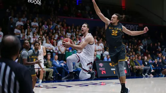 Tommy Kuhse layup versus LBSU