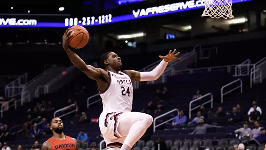 Malik dunking crop