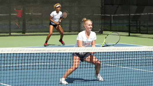 Mariia Kozyreva and Hind Abdelouahid