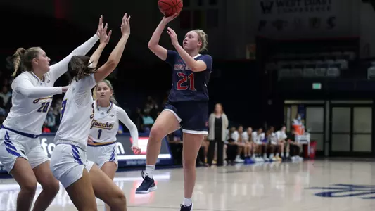 Hannah Rapp layup