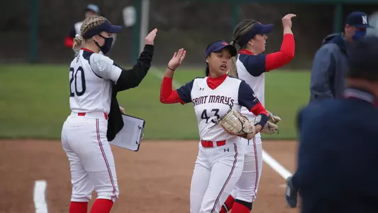 Jayda Alaan celebrates with team