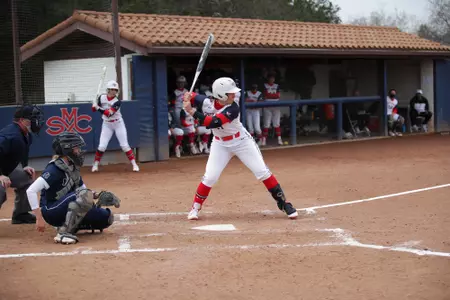 Julia McCormack swings 2021