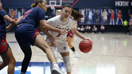 Mastora dribbling into the lane vs. Fresno State