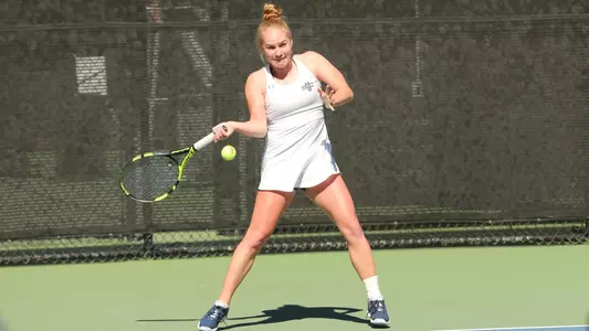 Kozyreva forehand swing