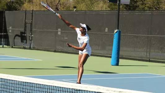Jordan Harris leaping overhand shot