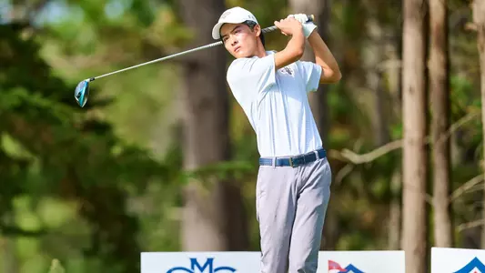 Ryan Hartanto tee off