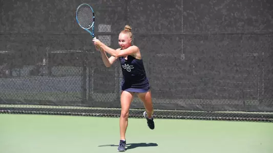 Kozyreva two-had swing vs. USF