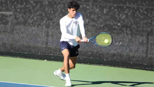 Membrives two-handed swing