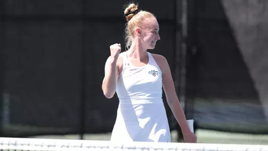 Kozyreva fist pump profile view