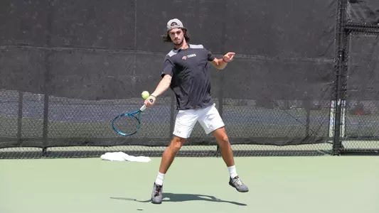 Caelan Potts hopping forehand shot