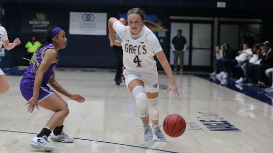 Taycee Wedin turns the corner on a defender