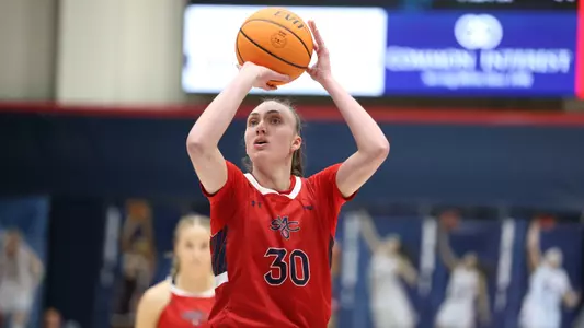 Amy West at free-throw line vs. Gonzaga