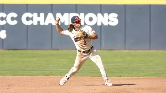 Gavin Napier throw from second