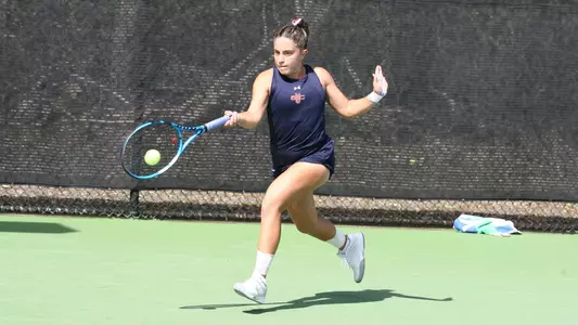 Stef Silva Forehand