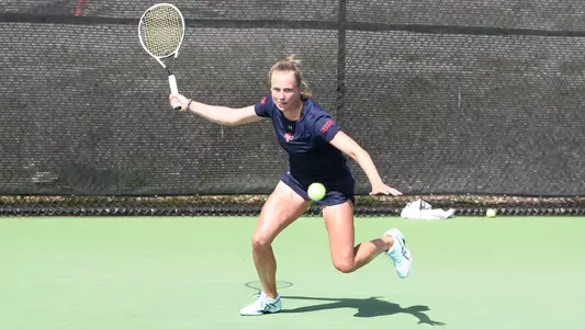 Hovda slashing at forehand