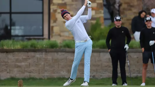 Henry Fitzhugh teeing off