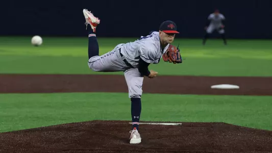 Connor Linchey delivers a pitch at Gonzaga