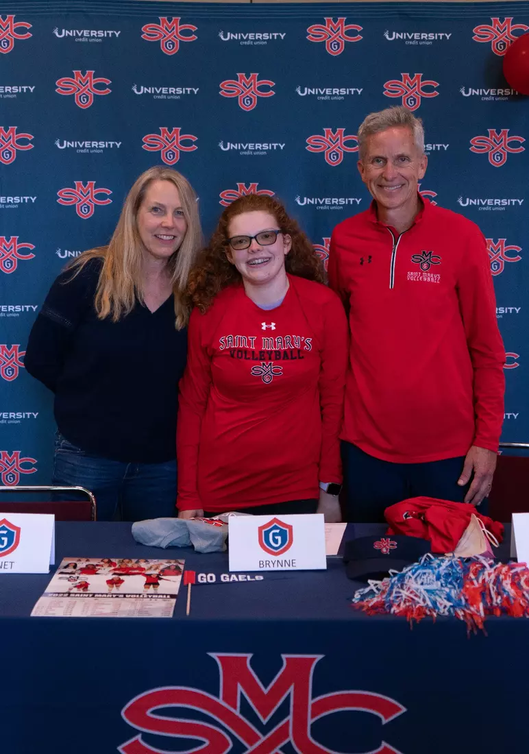 Brynne Knudsen with Gaels Volleyball