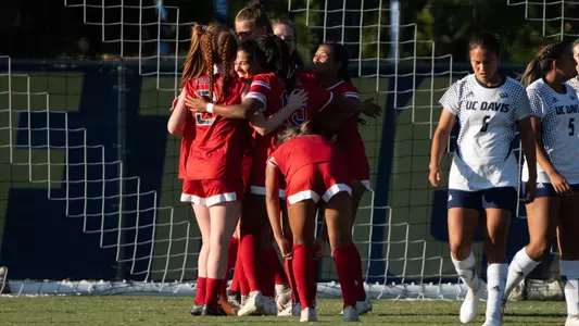 Gaels Huddle After 1-0 Opener vs Aggies