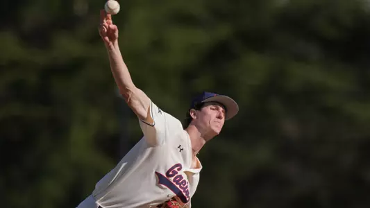 Jason Reitz delivers vs. Oakland University