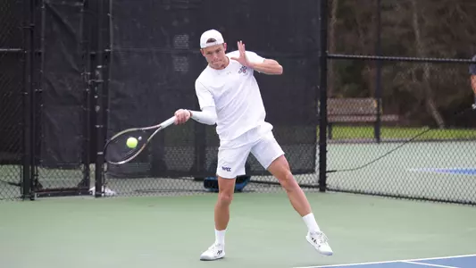 Thibaud Maxant open forehand swing