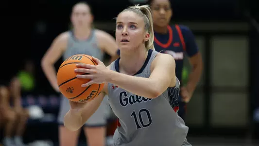 Tayla Dalton at the free throw line