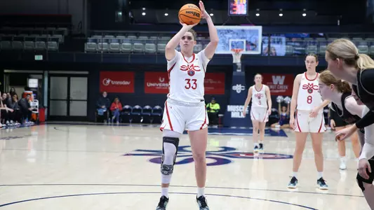 Ali Bamberger at the free throw line