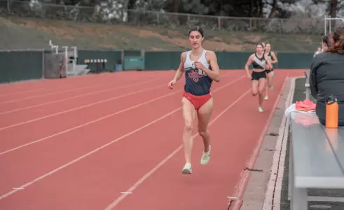 rayna takes first place in the 1500 meters