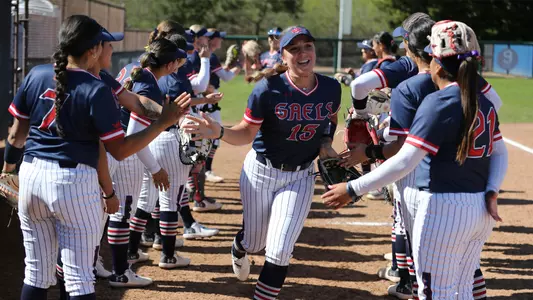 Sam Buckley High Fives vs Iowa