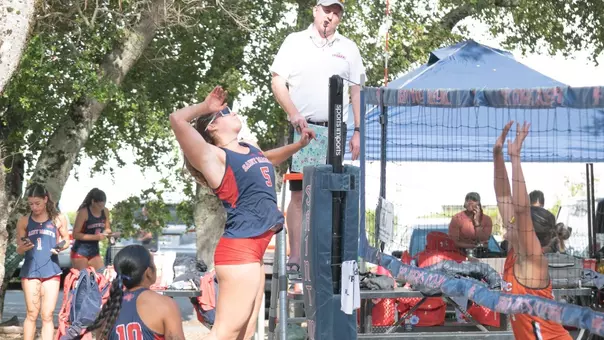 Clarissa Klein Spike vs Pacific