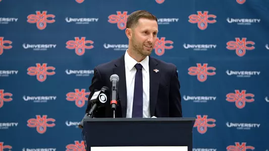 Mickey at the Podium, Intro Presser