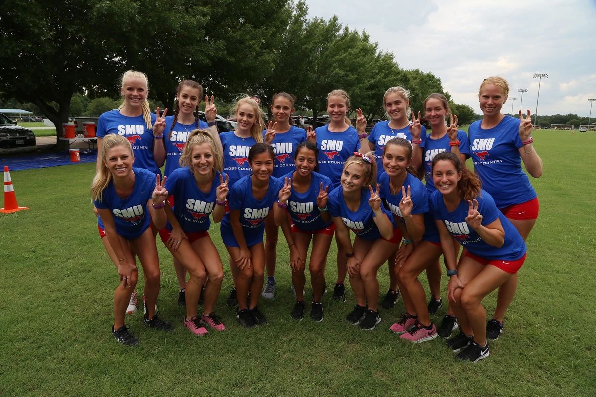 2016 SMU Cross Country Team Photo