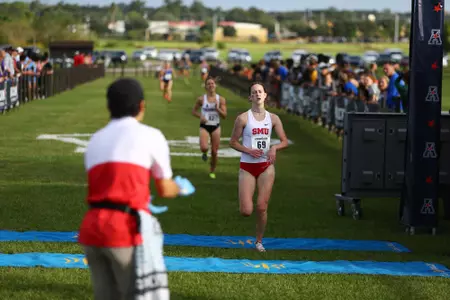 Kaitlyn Gearin finishes race