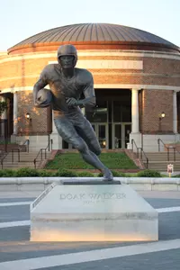 Doak Walker Plaza 3