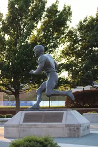 Doak Walker Plaza 4