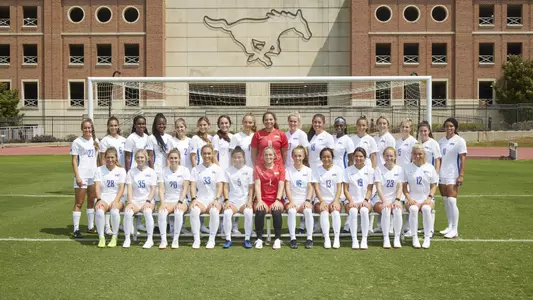 2021 Women's Soccer Team Photo