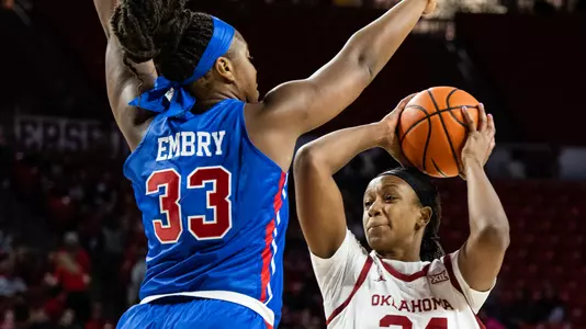 Chantae Embry at OU 11-11-22