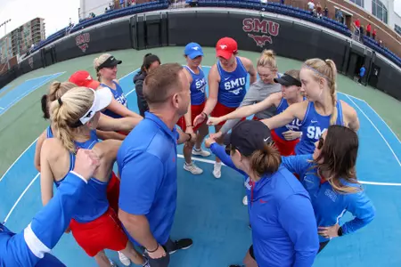 W-Tennis Huddle 2022