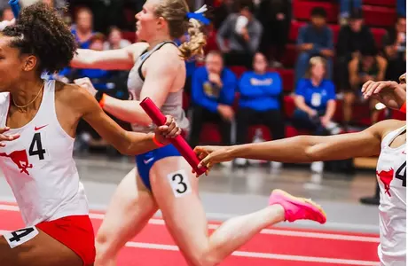 Hand off in 4x400