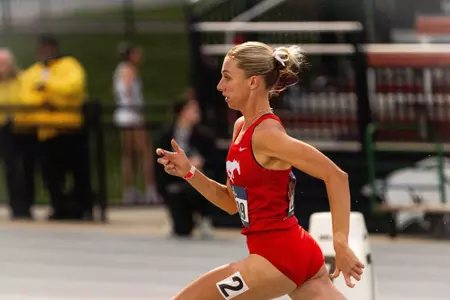 Hilton in 800 first round