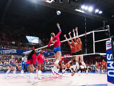 Elle Vandeweghe vs. Texas pt. 2 9/9/26