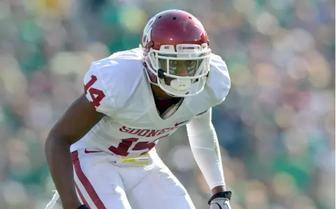 Colvin a Semifinalist for Thorpe Award